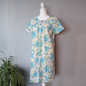 Vintage JC Penney Groovy Flower Power Blue Floral Housecoat